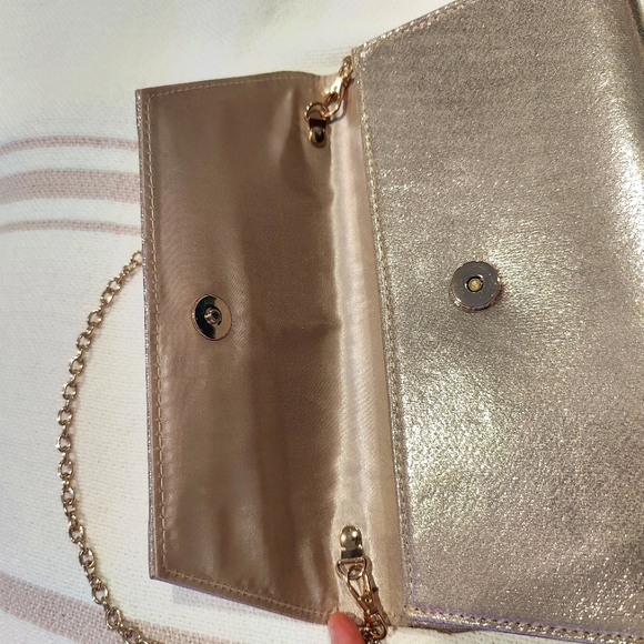 Gianni Bini Gold clutch - Picture 4 of 6